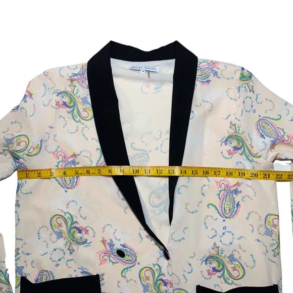 English Factory | Women | Cream Paisley Black Accent Robe | Size Medium - Picture 6 of 11